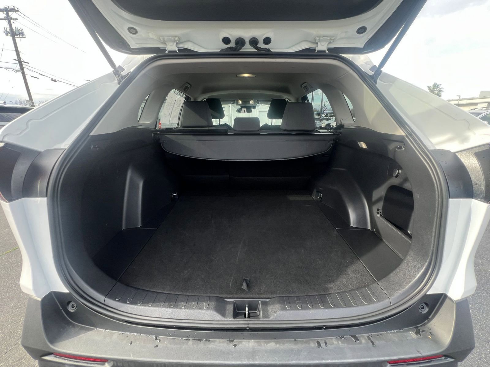 Thumbnail: 2025 Toyota RAV4 - 31