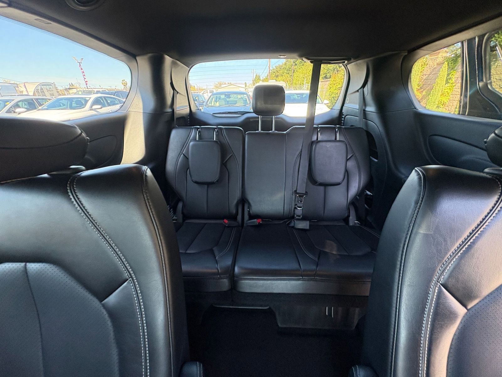 Thumbnail: 2025 Chrysler Pacifica - 31