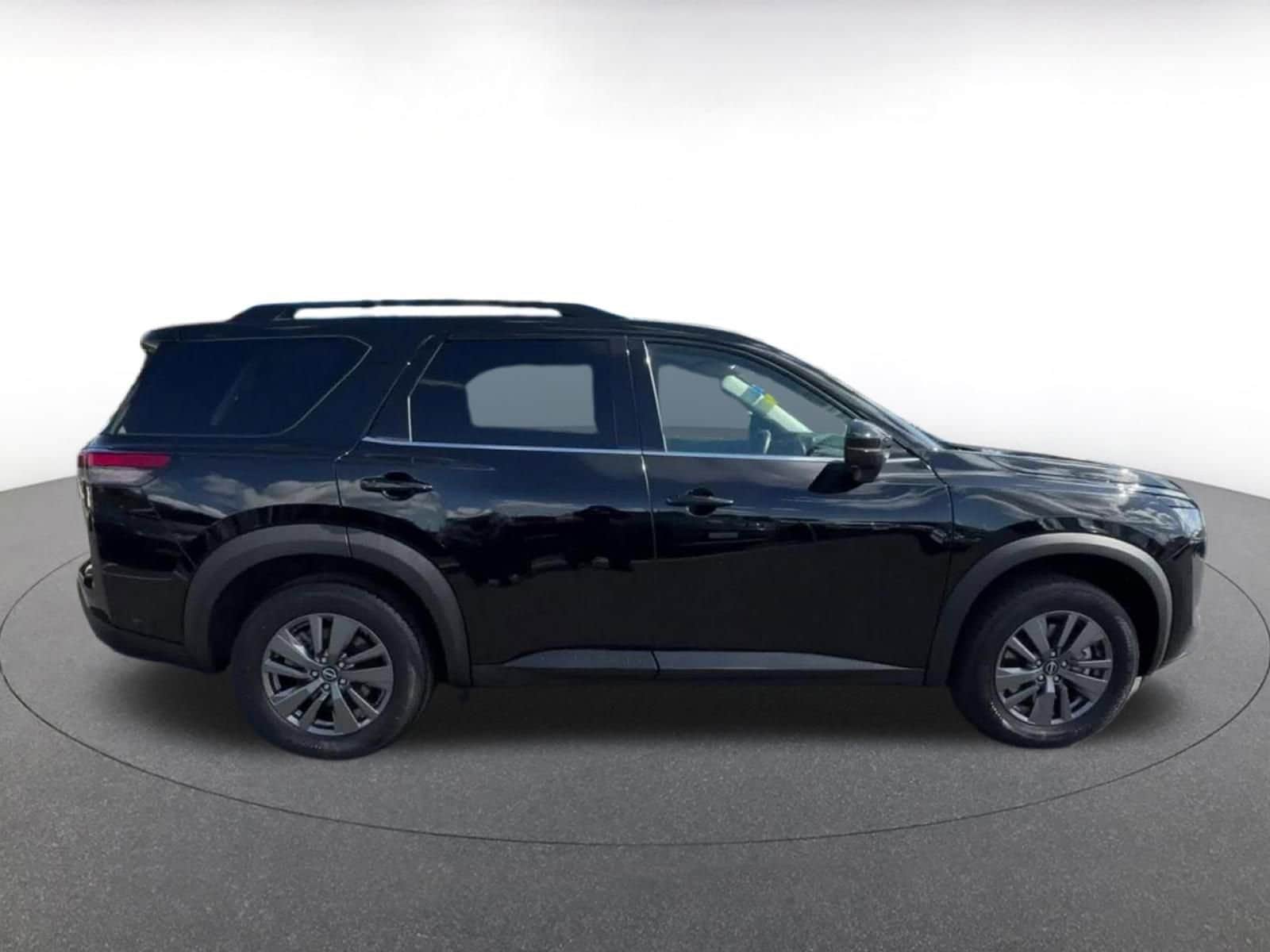 Thumbnail: 2025 Nissan Pathfinder - 16