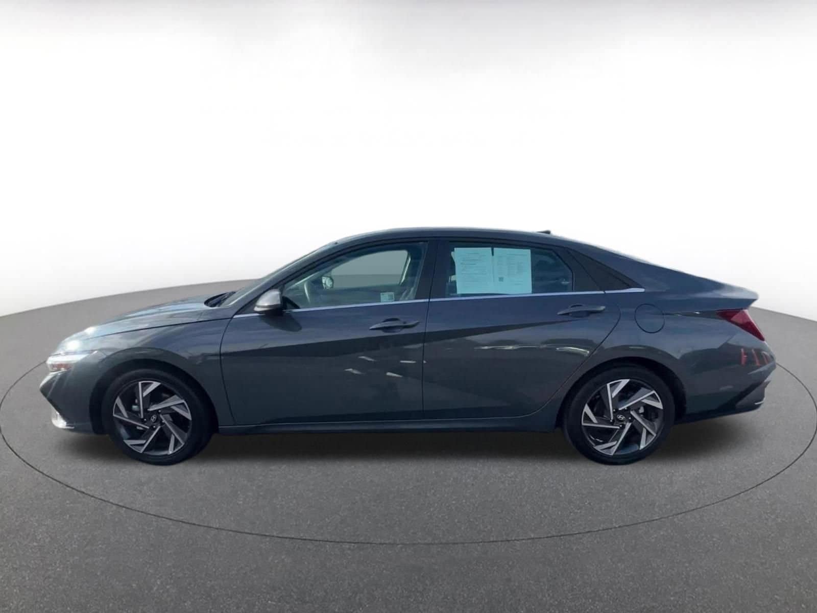 Thumbnail: 2025 Hyundai Elantra - 9