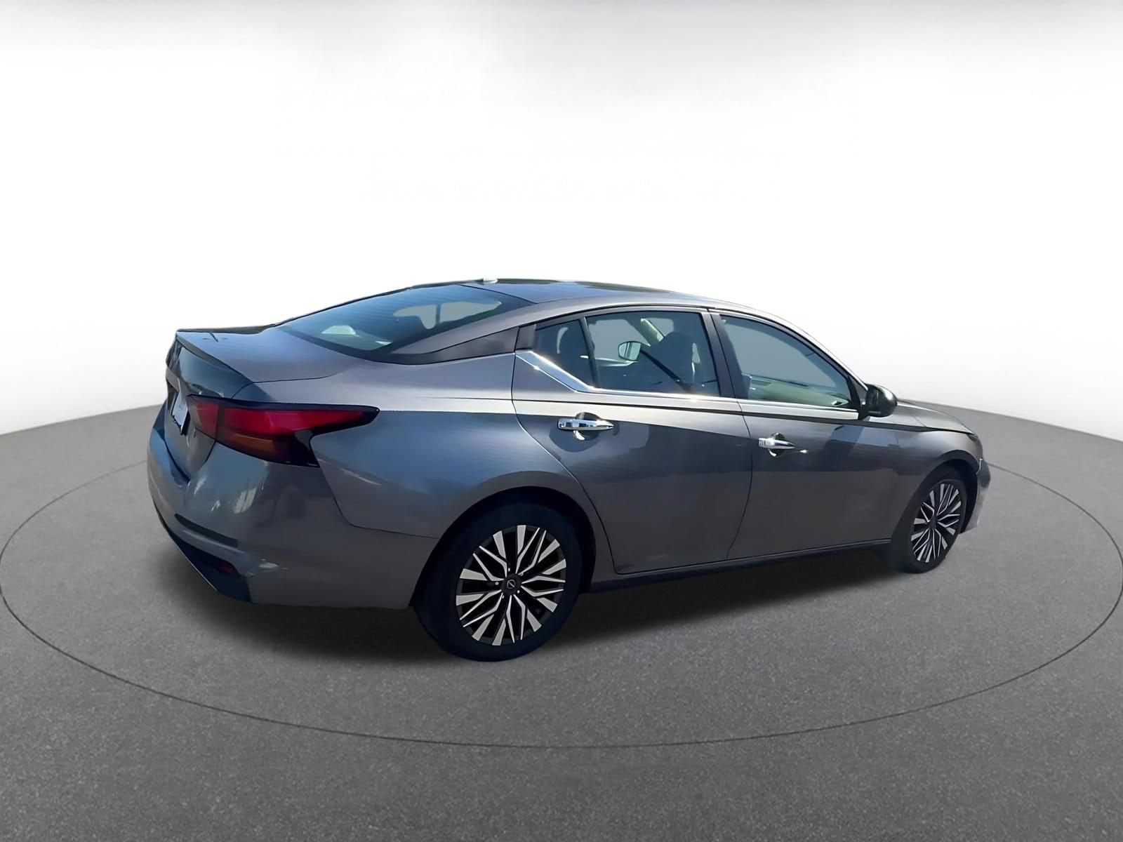 Thumbnail: 2025 Nissan Altima - 15