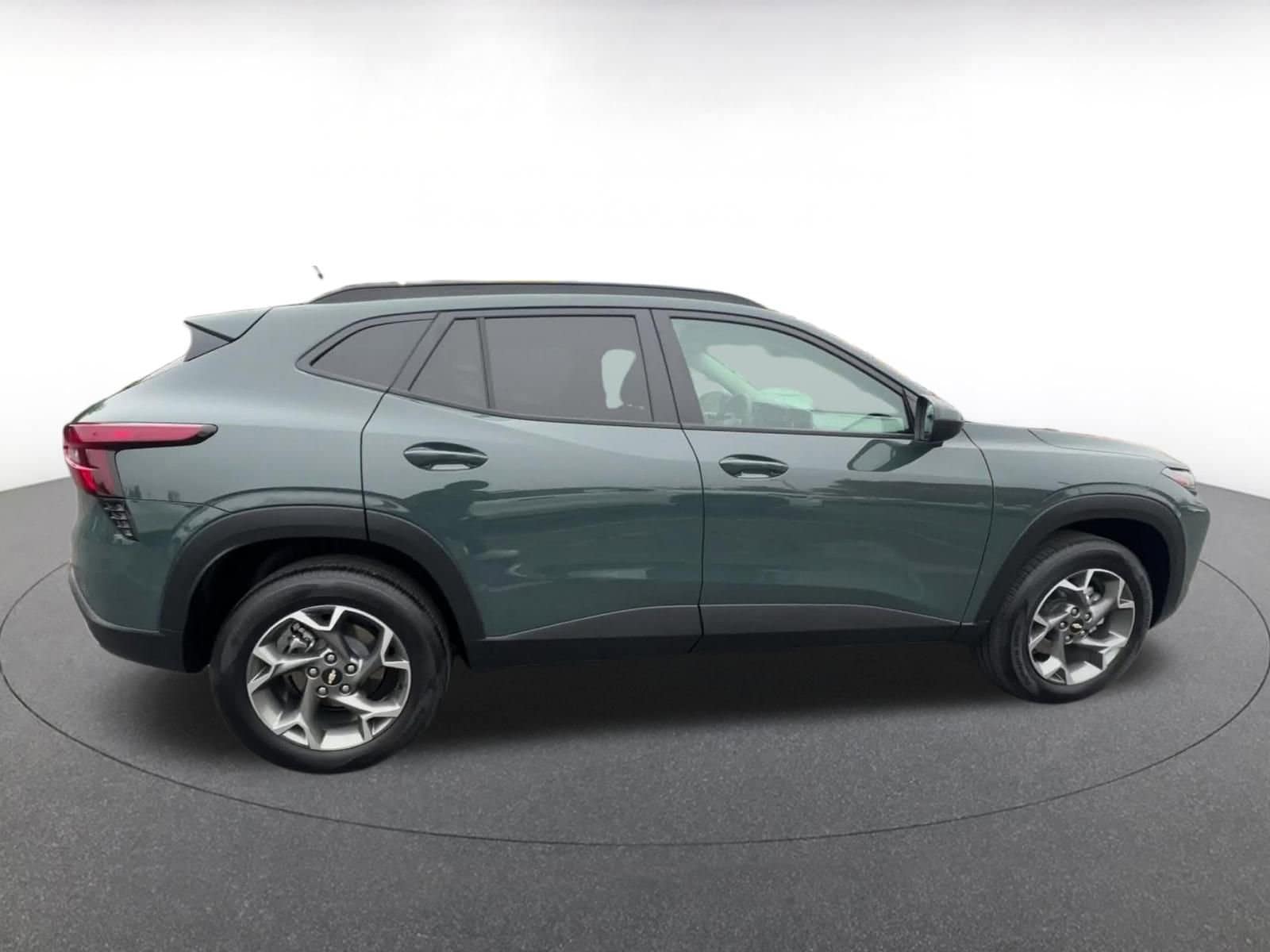 Thumbnail: 2025 Chevrolet Trax - 16