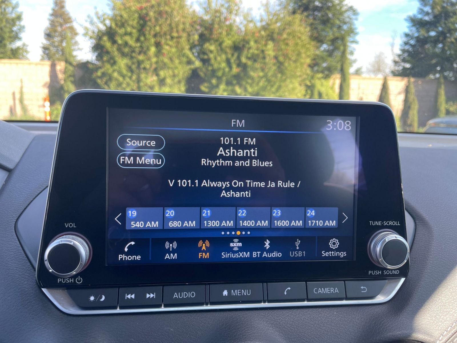 Thumbnail: 2025 Nissan Sentra - 20