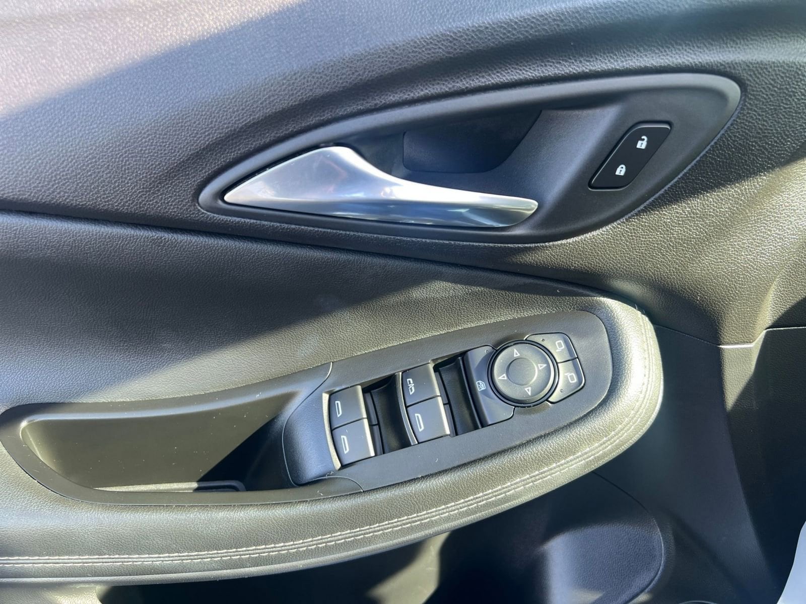 Thumbnail: 2025 Buick Encore GX - 20