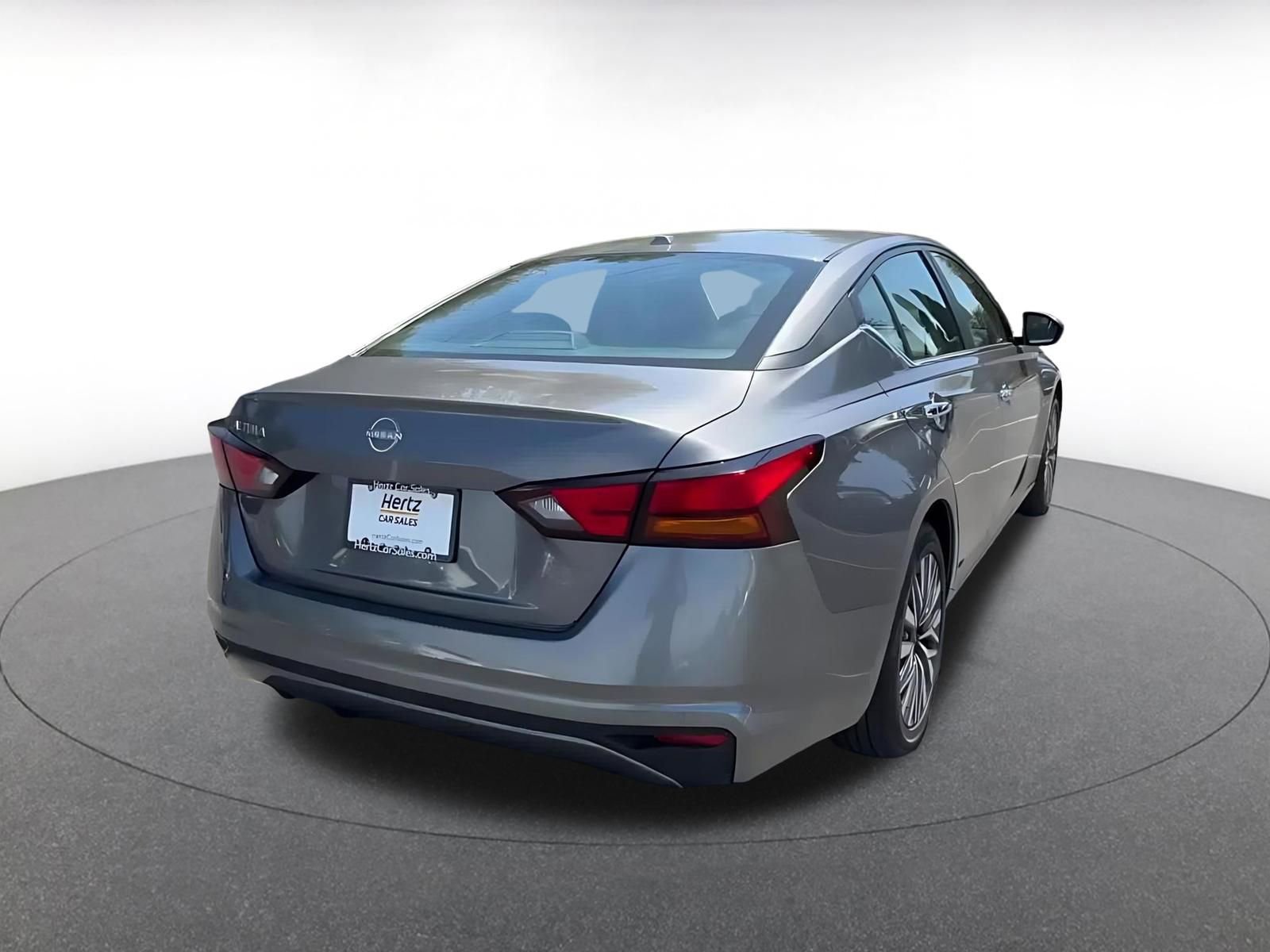 Thumbnail: 2025 Nissan Altima - 14