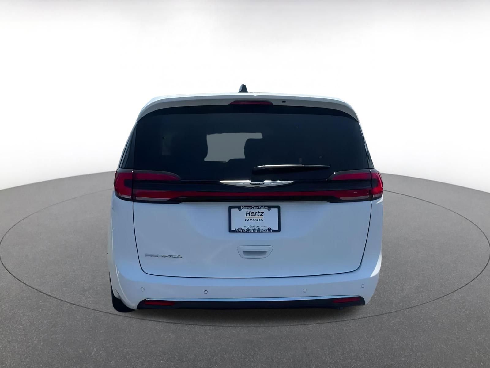 Thumbnail: 2024 Chrysler Pacifica - 12