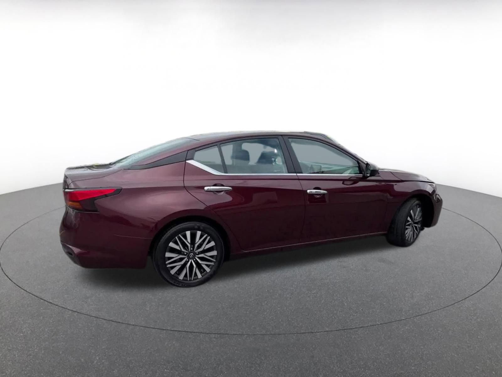 Thumbnail: 2025 Nissan Altima - 14