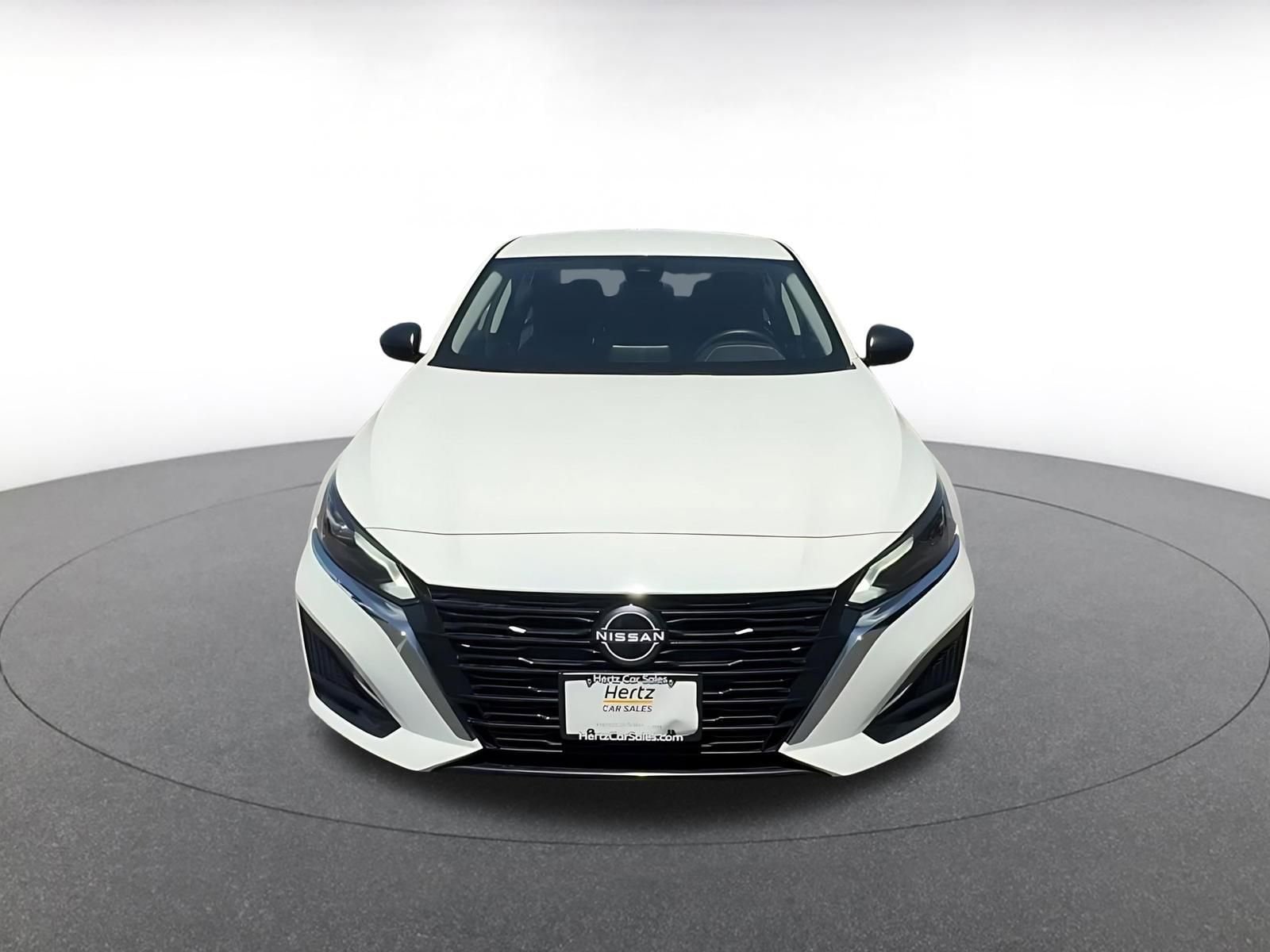 Thumbnail: 2025 Nissan Altima - 4