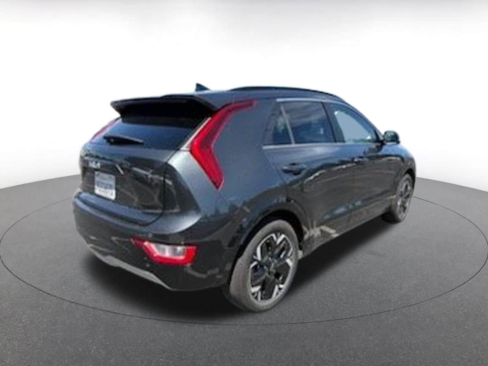 Thumbnail: 2023 Kia Niro - 4