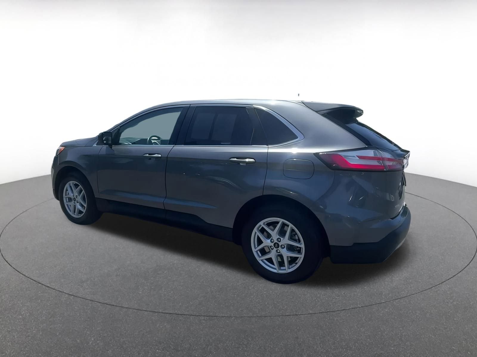Thumbnail: 2024 Ford Edge - 10