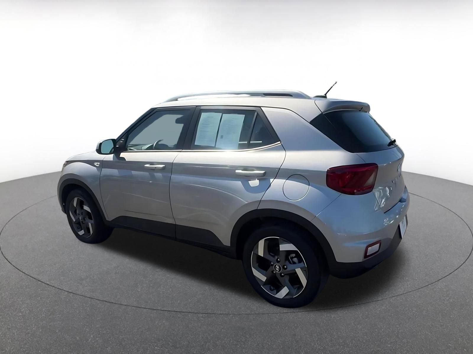 Thumbnail: 2025 Hyundai Venue - 10