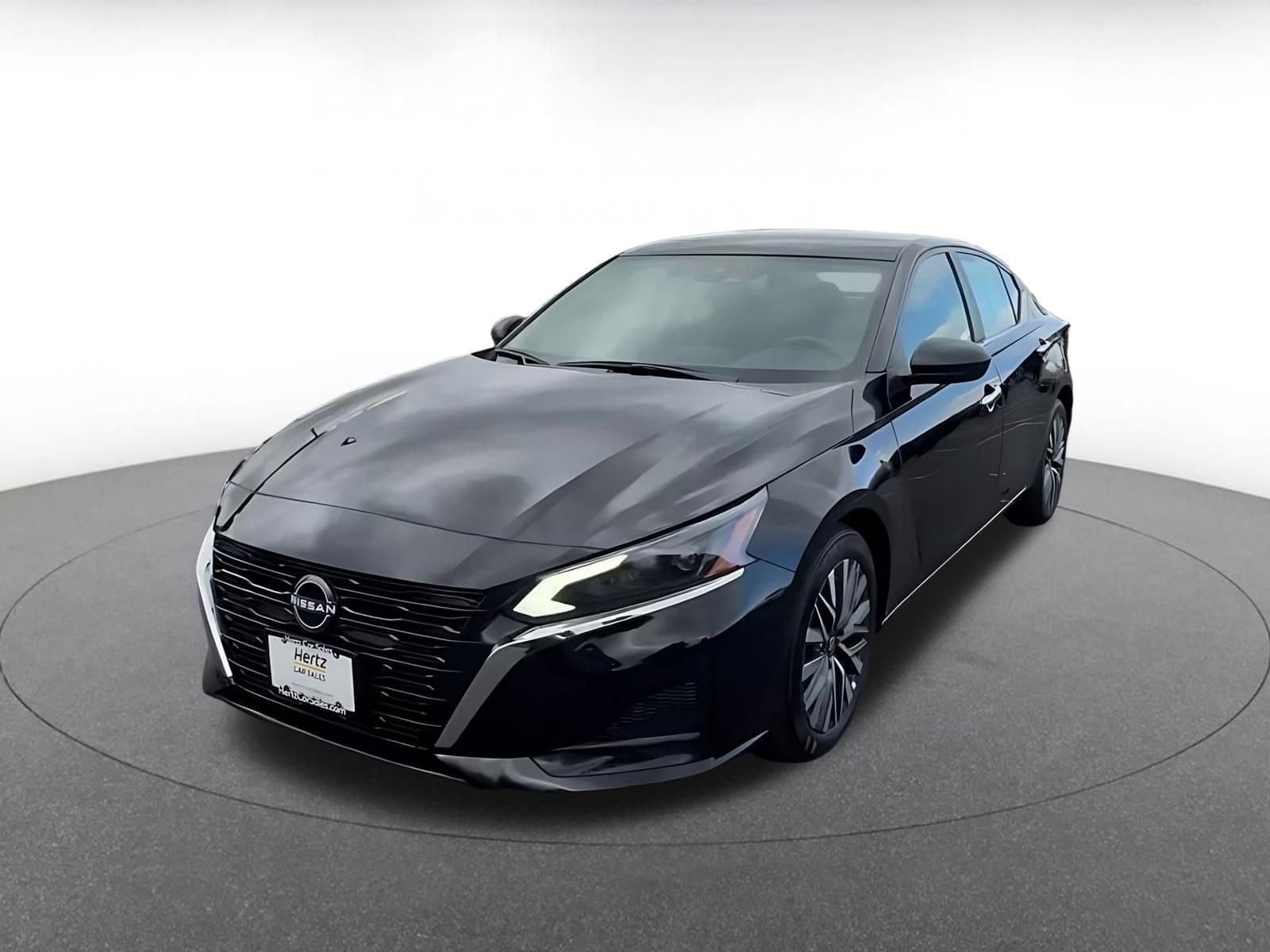 Thumbnail: 2025 Nissan Altima - 7