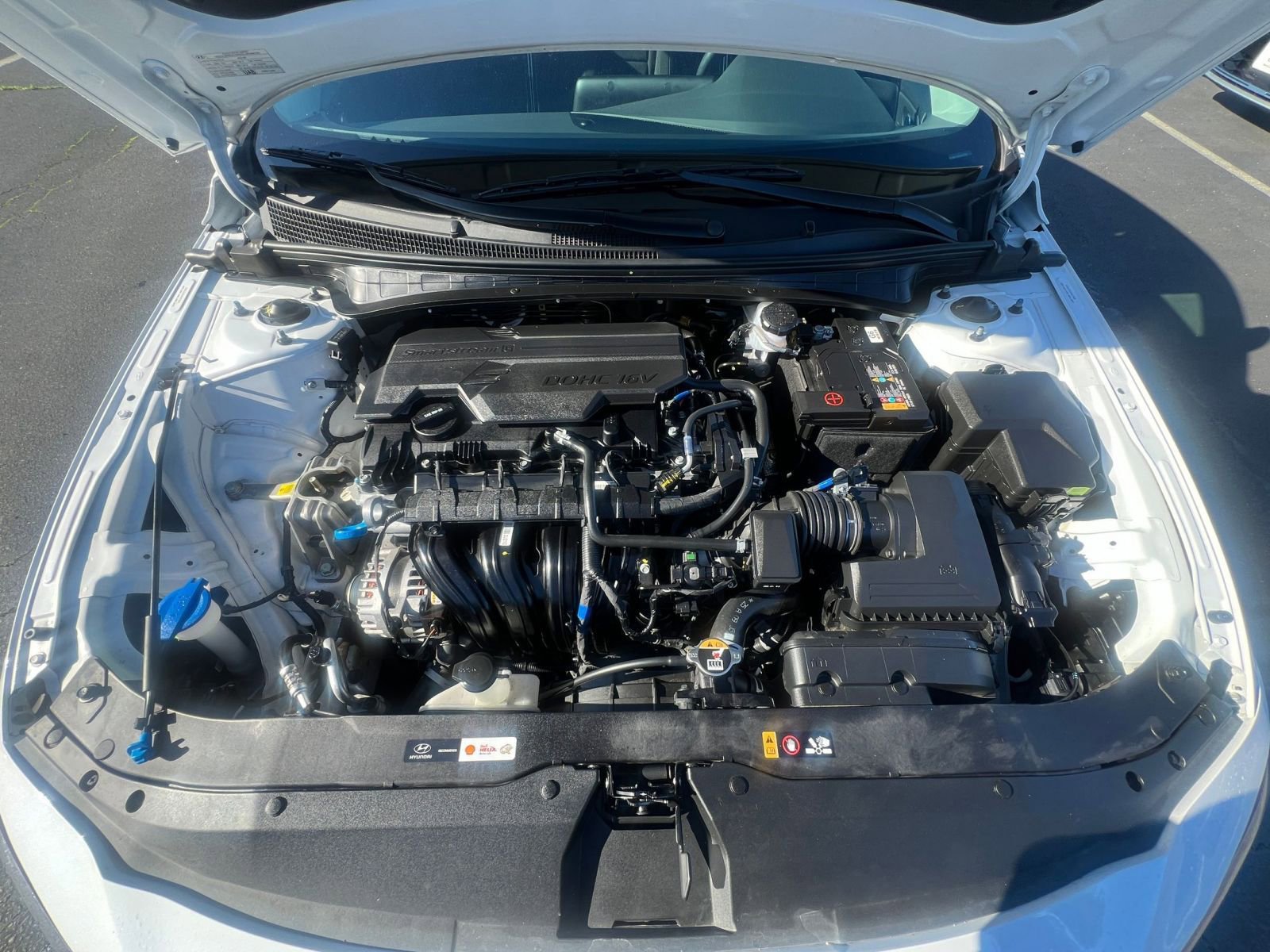 Thumbnail: 2025 Hyundai Elantra - 32