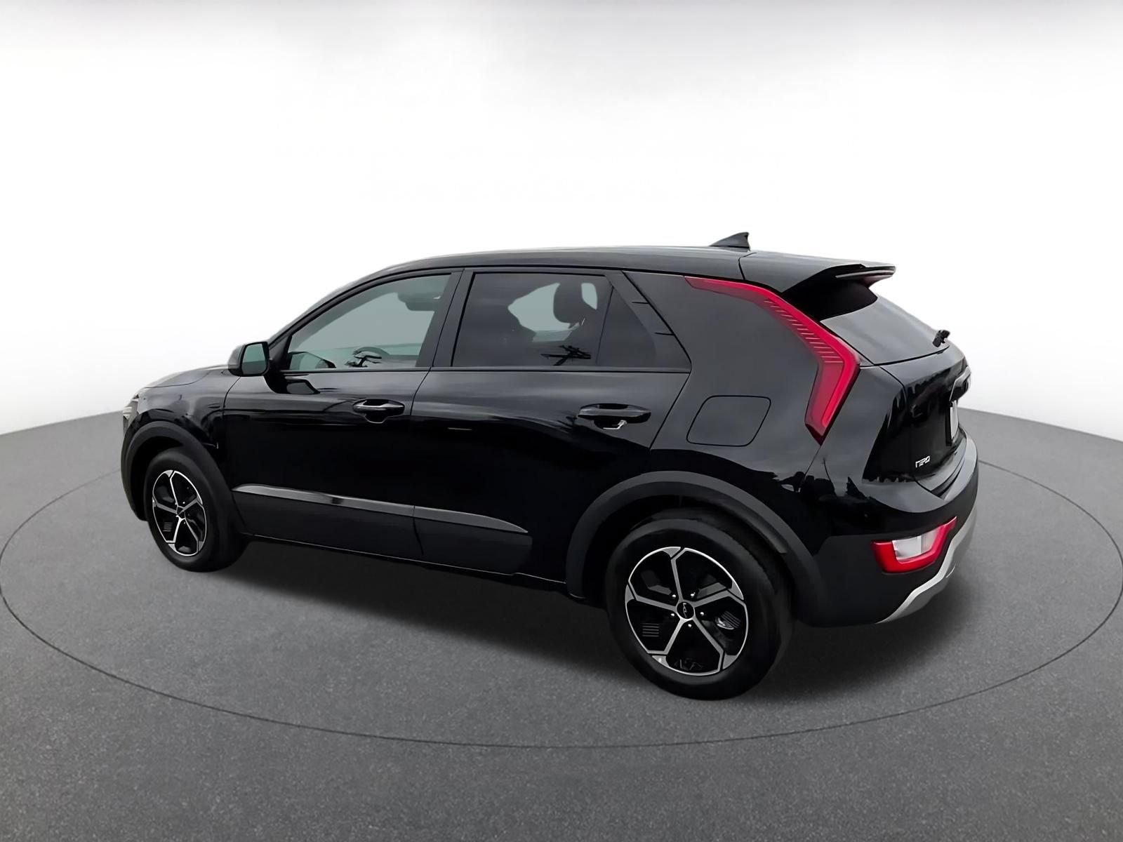 Thumbnail: 2026 Kia Niro - 10