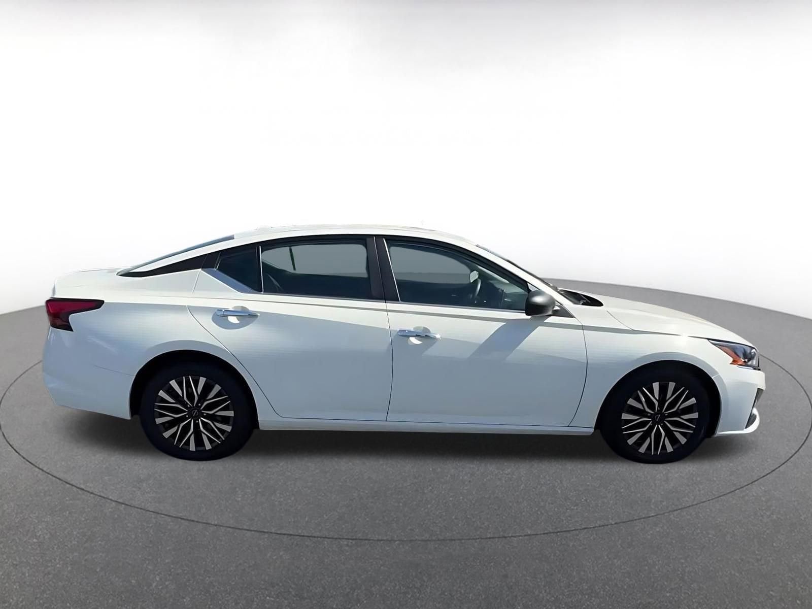 Thumbnail: 2025 Nissan Altima - 16