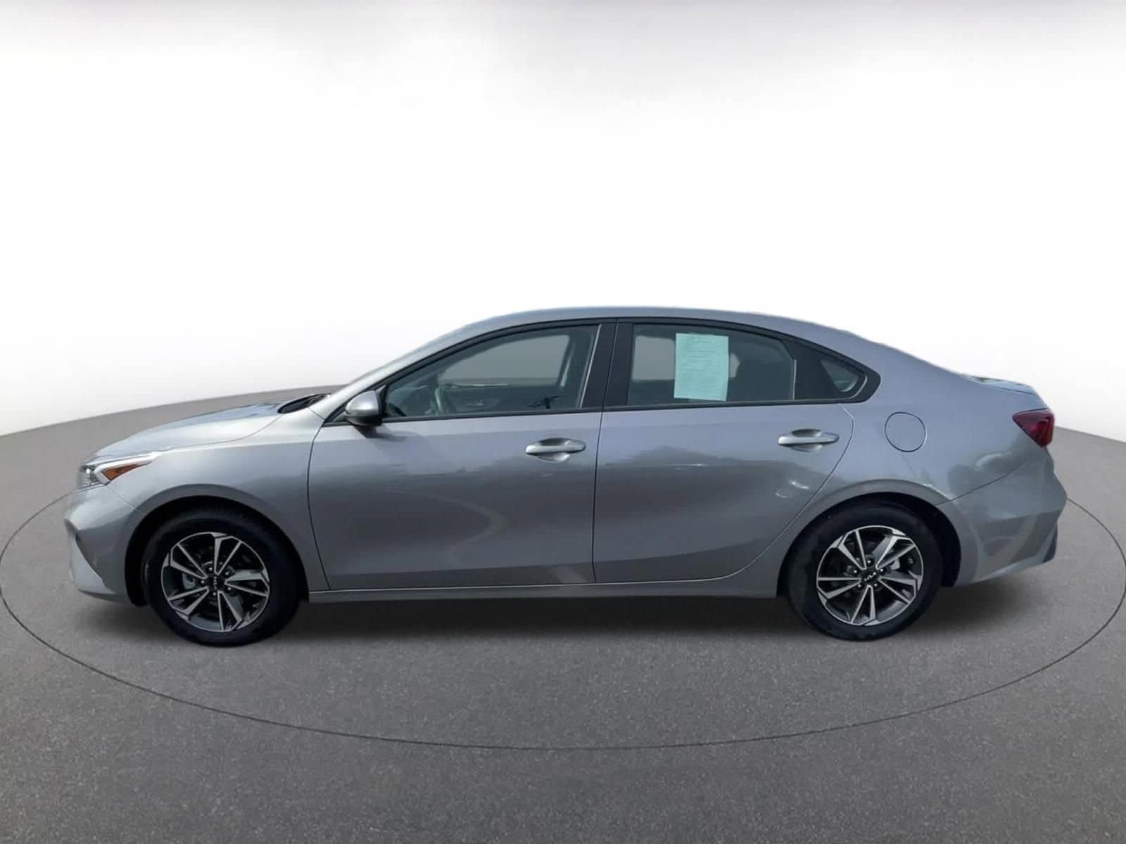 2024 Kia Forte LXS 8