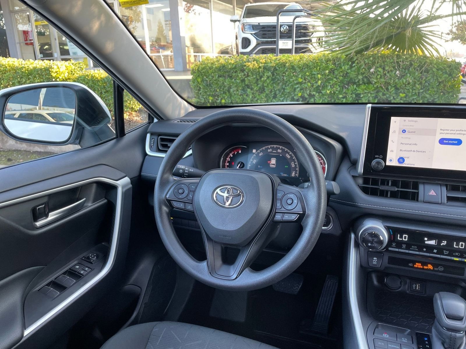 Thumbnail: 2025 Toyota RAV4 - 35