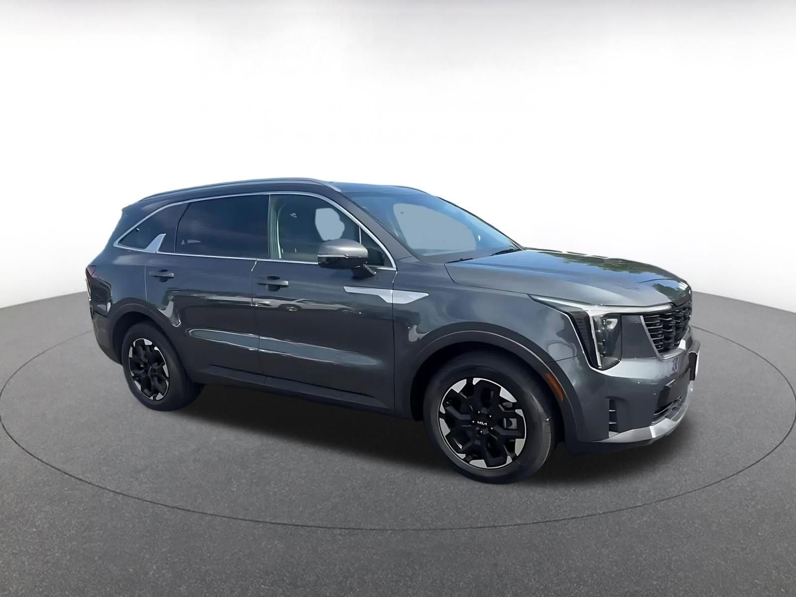 Thumbnail: 2024 Kia Sorento - 2