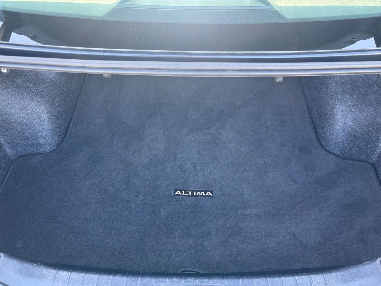 Thumbnail: 2025 Nissan Altima - 32