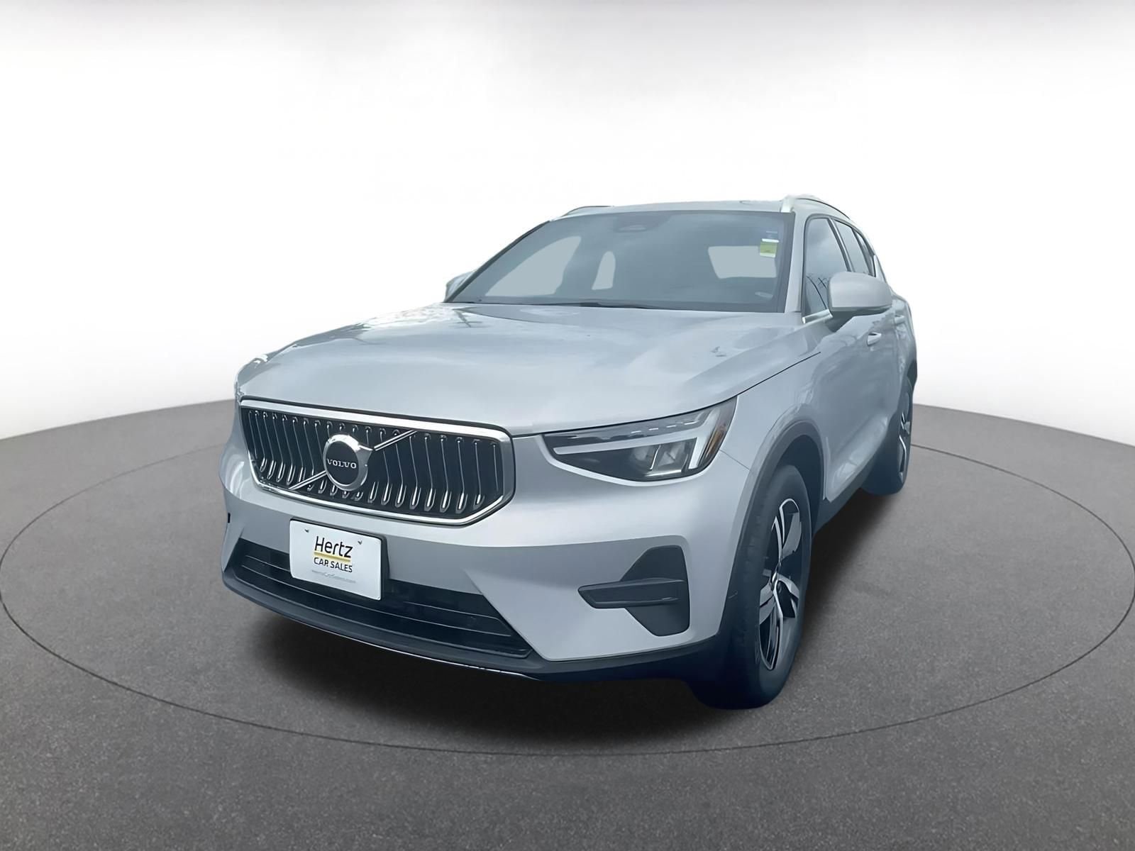 Thumbnail: 2024 Volvo XC40 - 7
