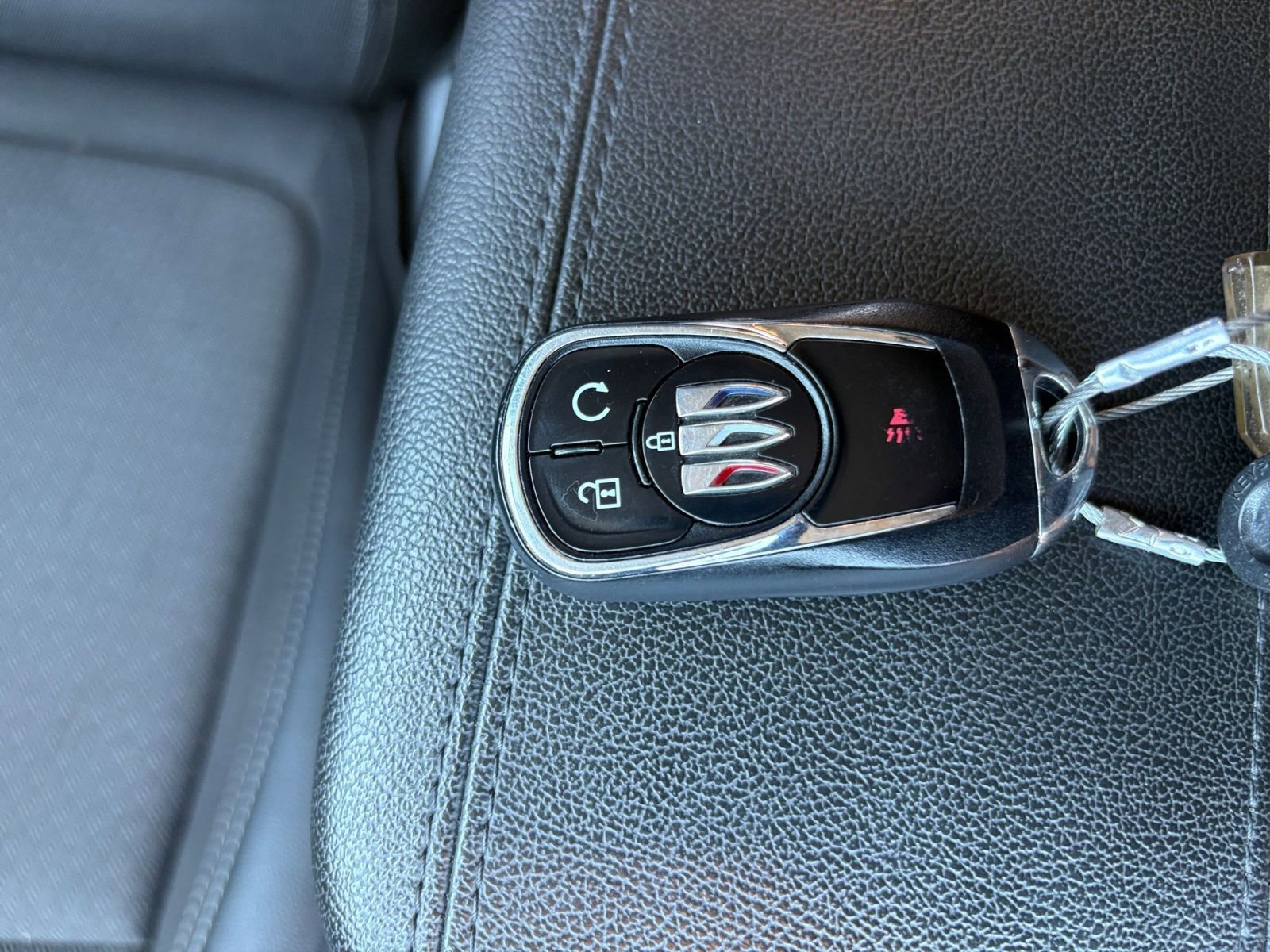Thumbnail: 2025 Buick Encore GX - 21