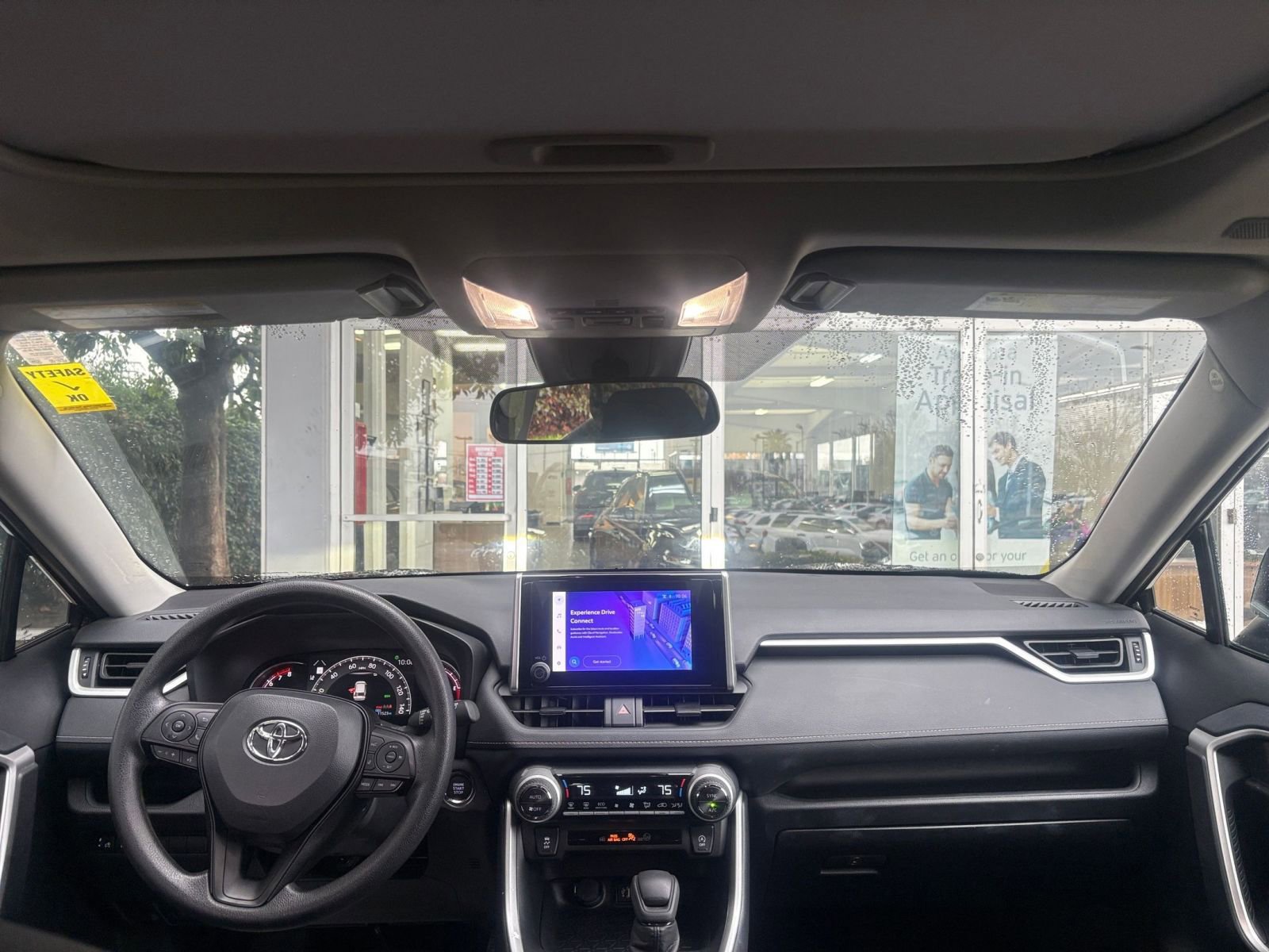 Thumbnail: 2025 Toyota RAV4 - 35