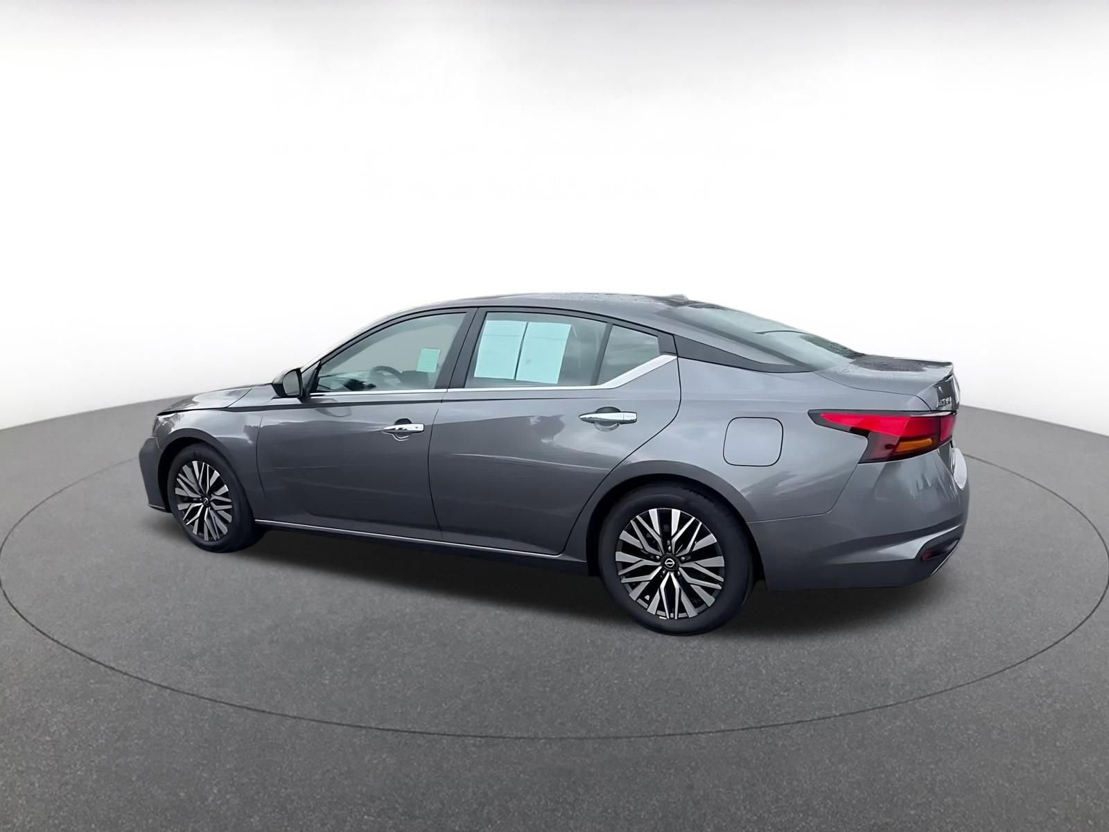 Thumbnail: 2025 Nissan Altima - 10