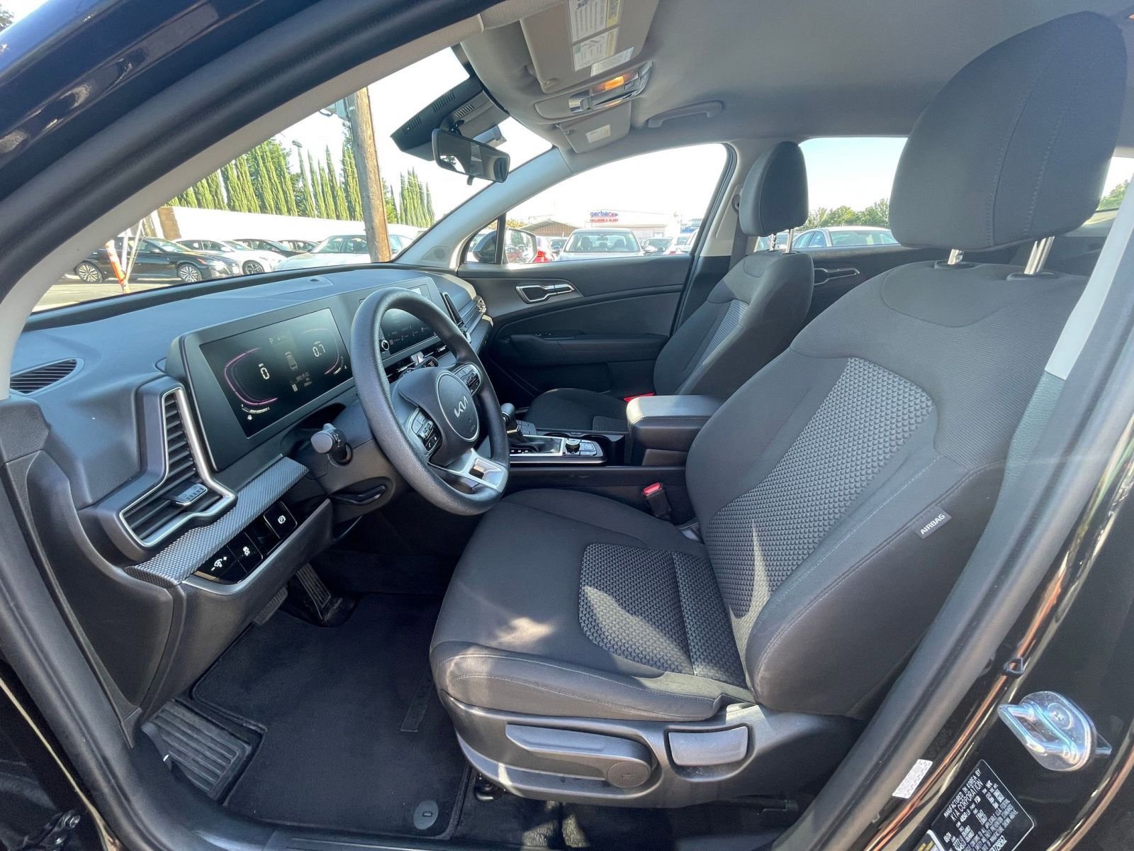 Thumbnail: 2024 Kia Sportage - 25