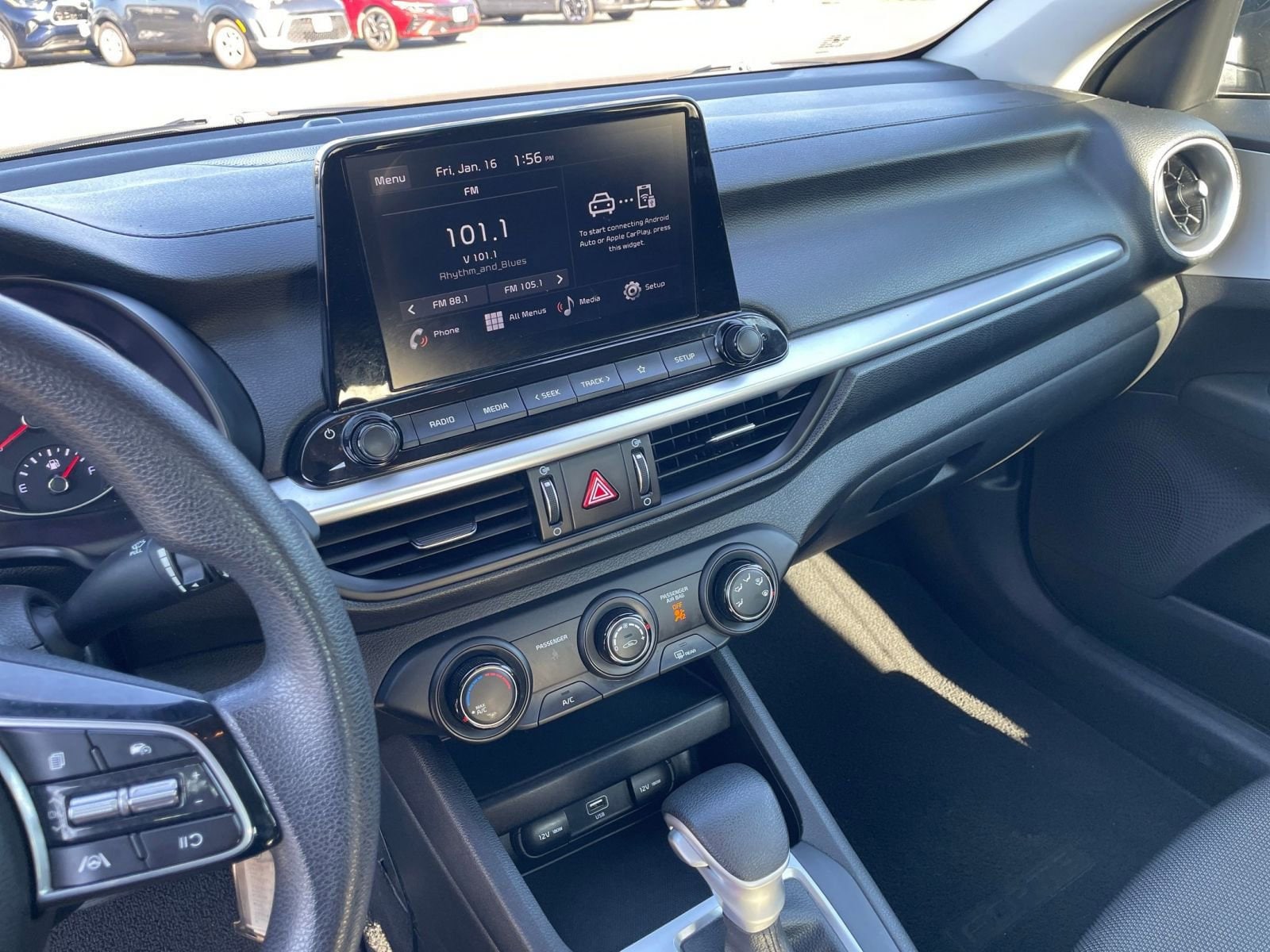 Thumbnail: 2023 Kia Forte - 18