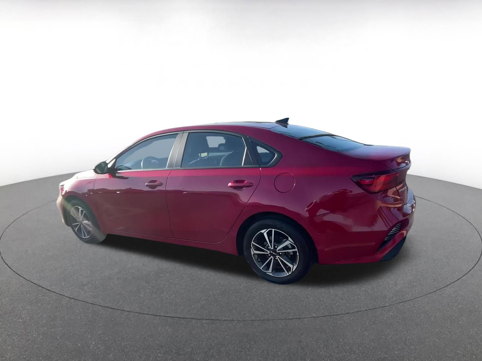 Thumbnail: 2024 Kia Forte - 10