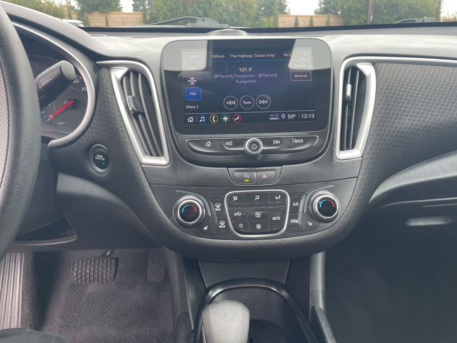 Thumbnail: 2023 Chevrolet Malibu - 17