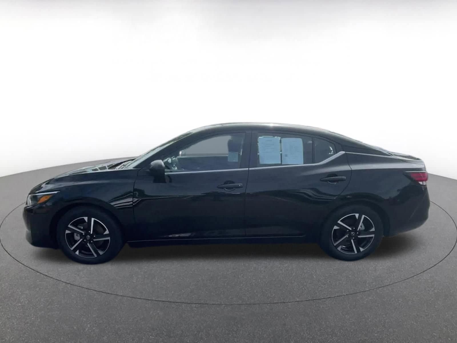 Thumbnail: 2025 Nissan Sentra - 9