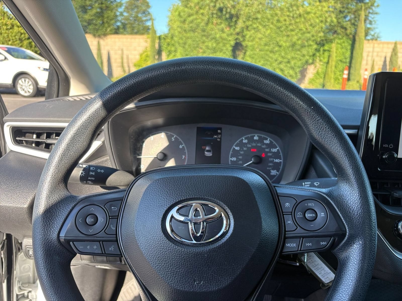 Thumbnail: 2025 Toyota Corolla - 27