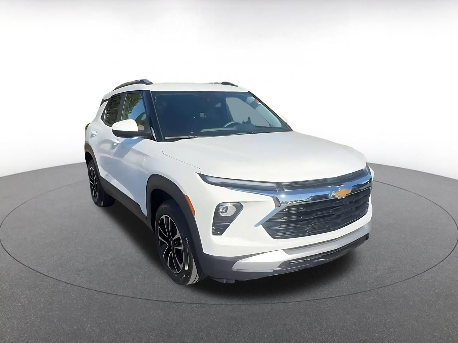 Thumbnail: 2025 Chevrolet TrailBlazer - 3