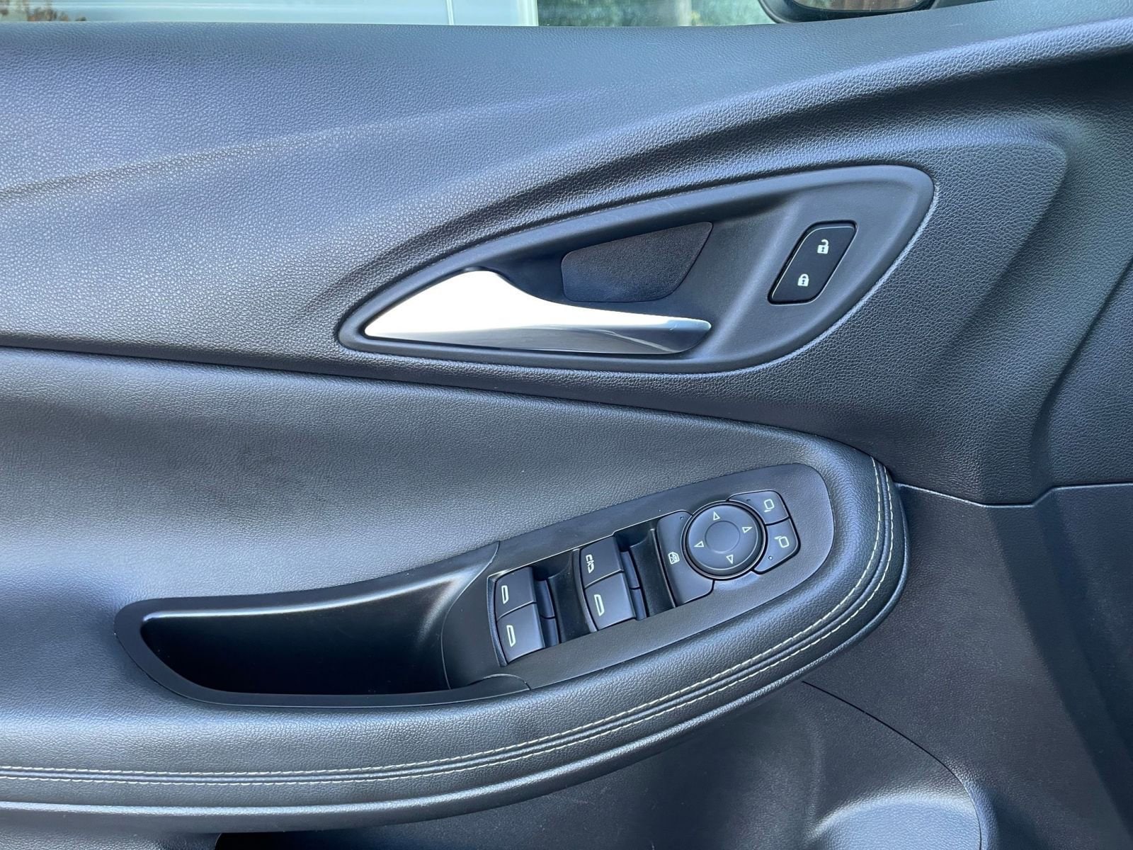 Thumbnail: 2025 Buick Encore GX - 11