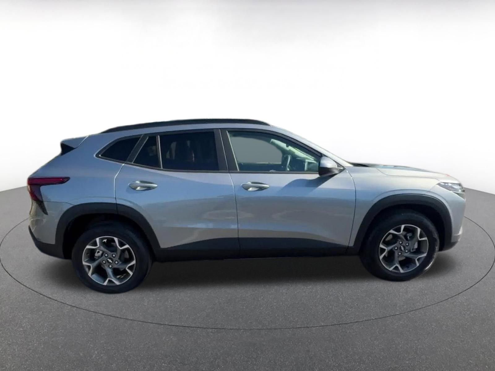 Thumbnail: 2025 Chevrolet Trax - 16