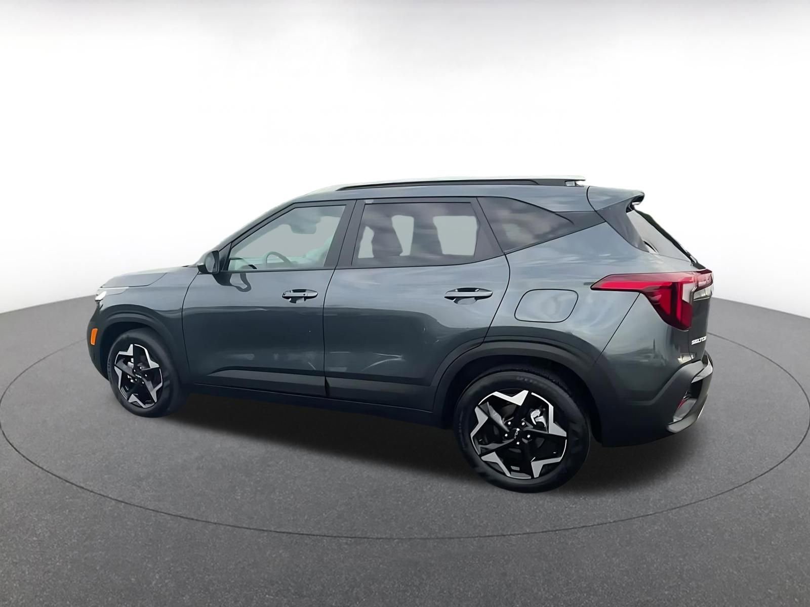 Thumbnail: 2025 Kia Seltos - 10