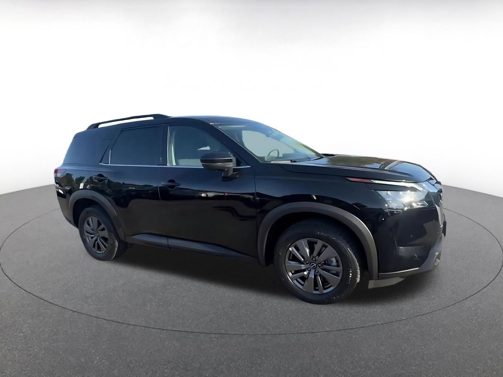Thumbnail: 2025 Nissan Pathfinder - 2