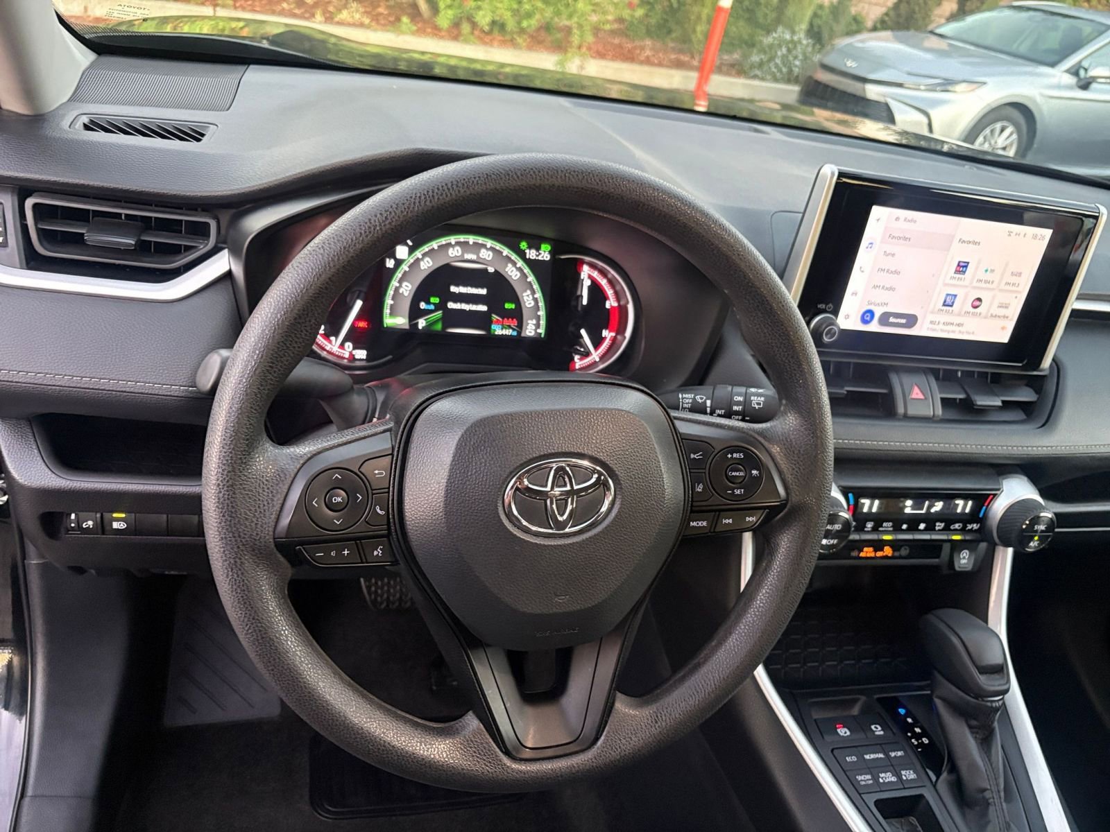 Thumbnail: 2025 Toyota RAV4 - 28