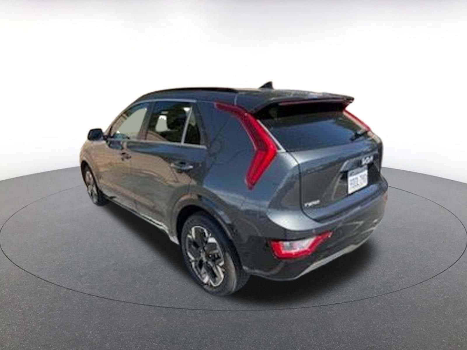 Thumbnail: 2023 Kia Niro - 3