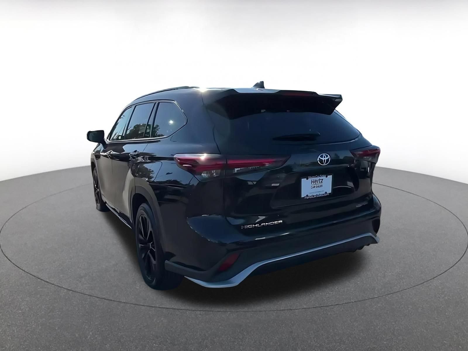 Thumbnail: 2025 Toyota Highlander - 10
