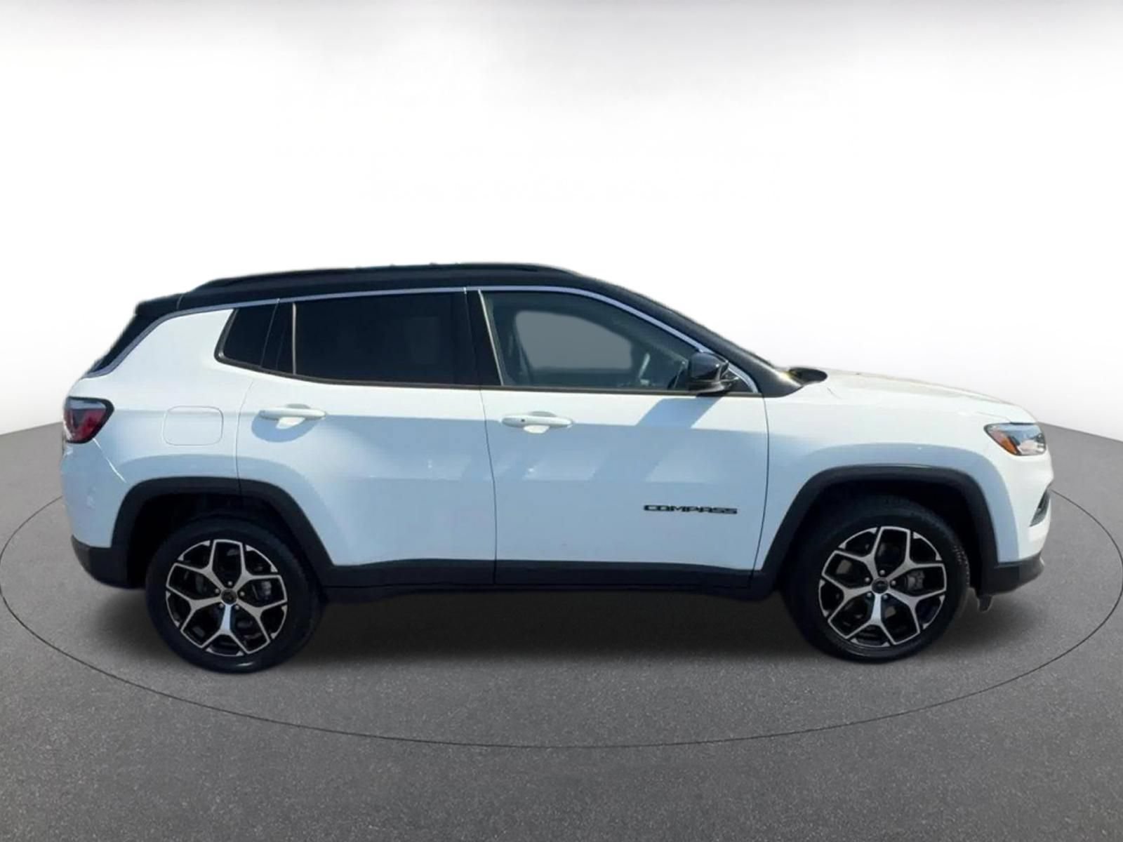 Thumbnail: 2025 Jeep Compass - 16