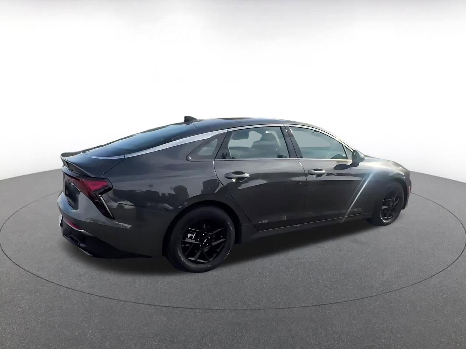 Thumbnail: 2025 Kia K5 - 15