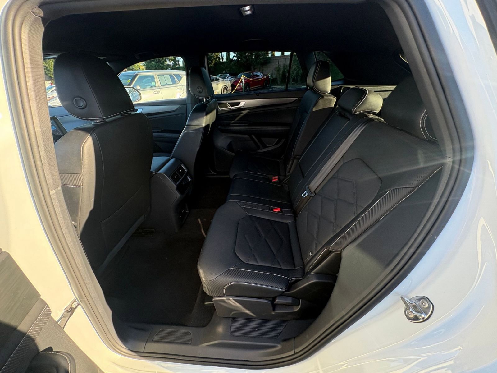 Thumbnail: 2025 Volkswagen Atlas - 28