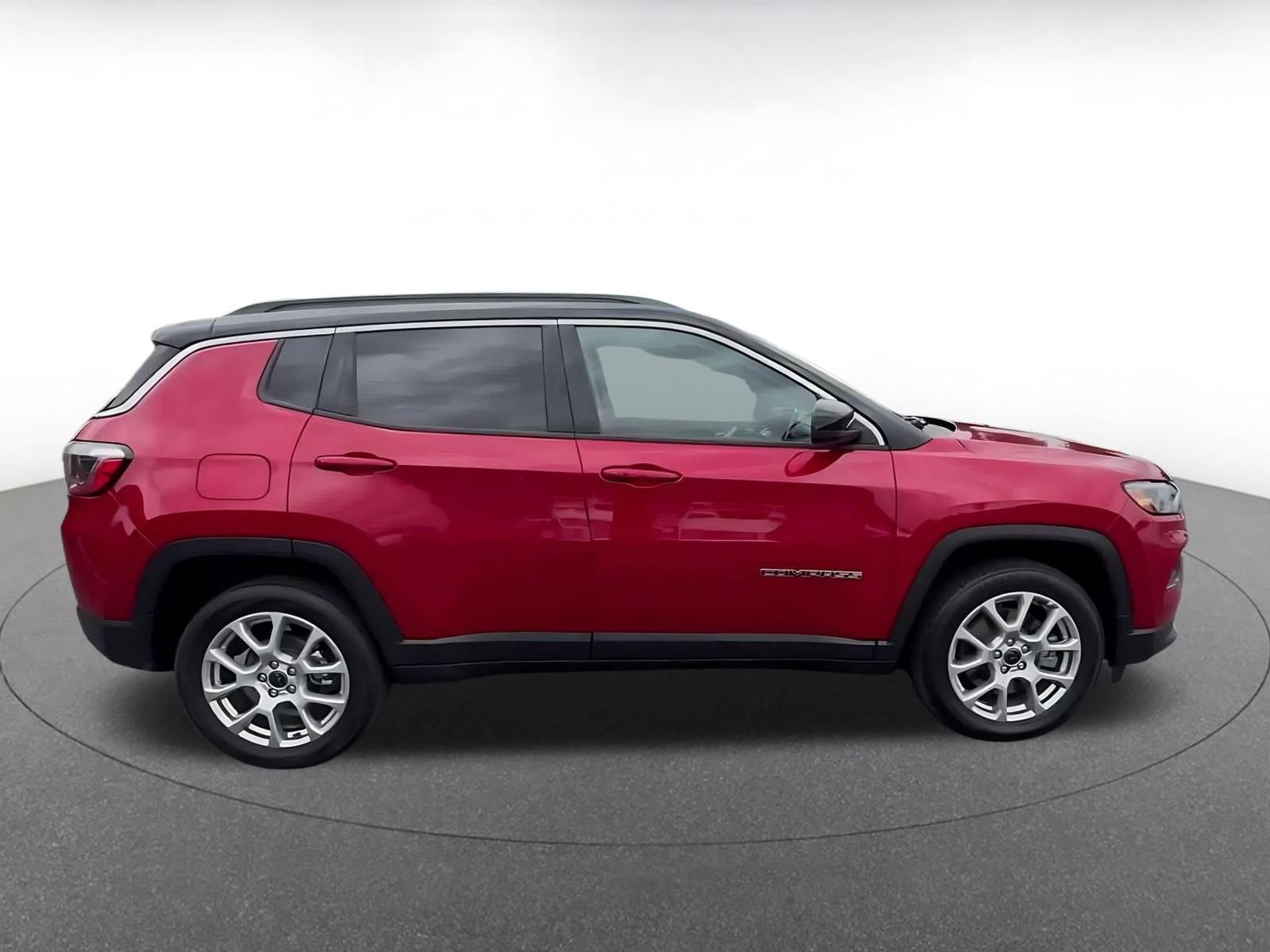 Thumbnail: 2025 Jeep Compass - 16