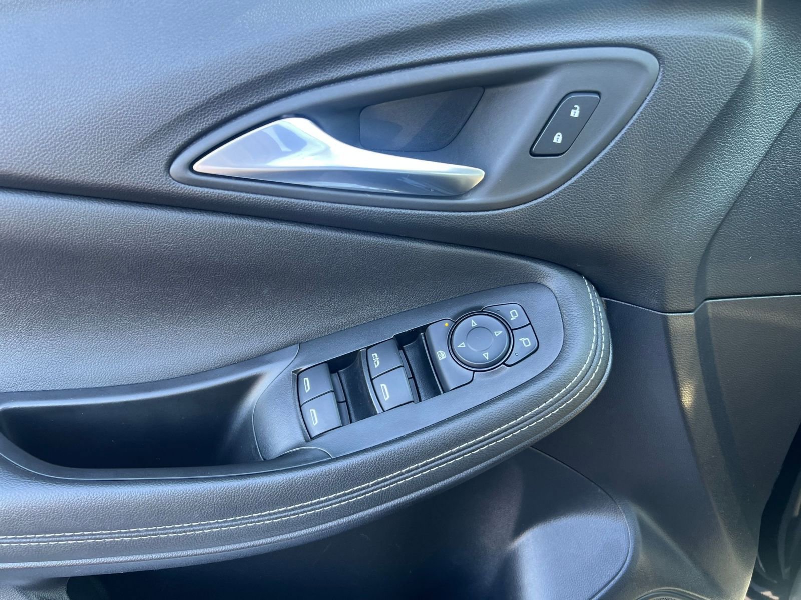 Thumbnail: 2025 Buick Encore GX - 20