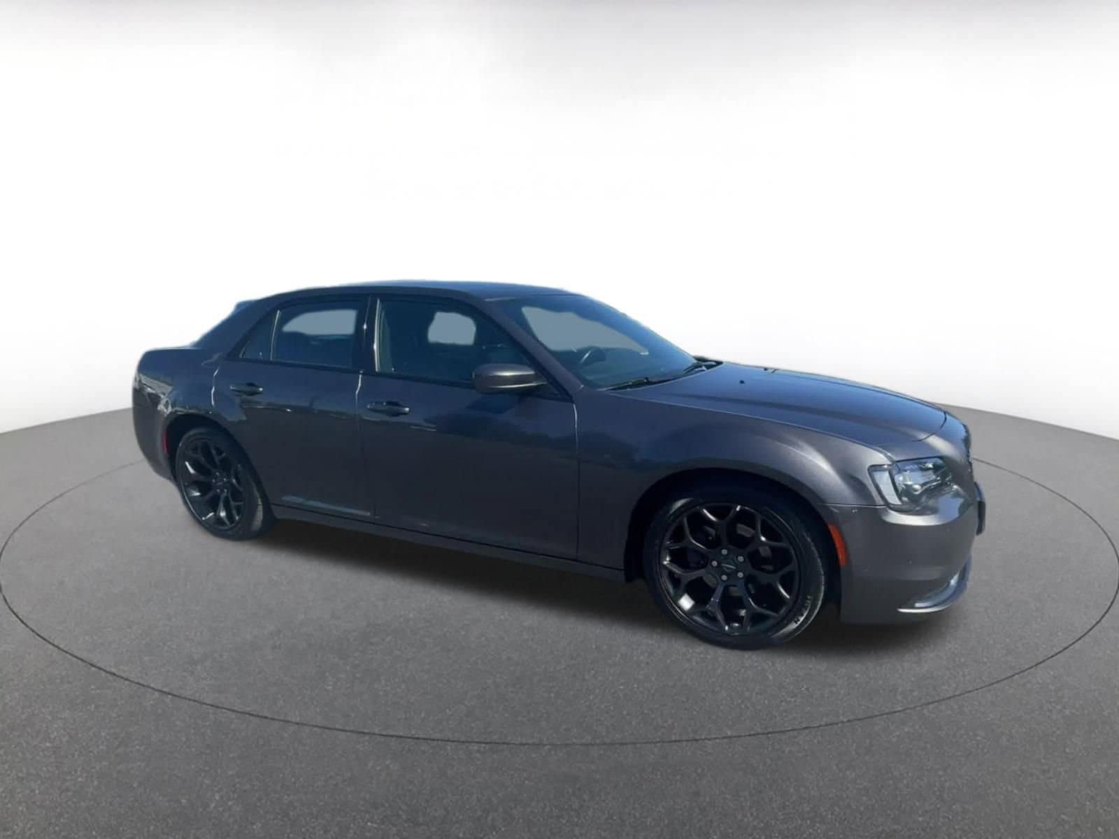 Thumbnail: 2020 Chrysler 300 - 2