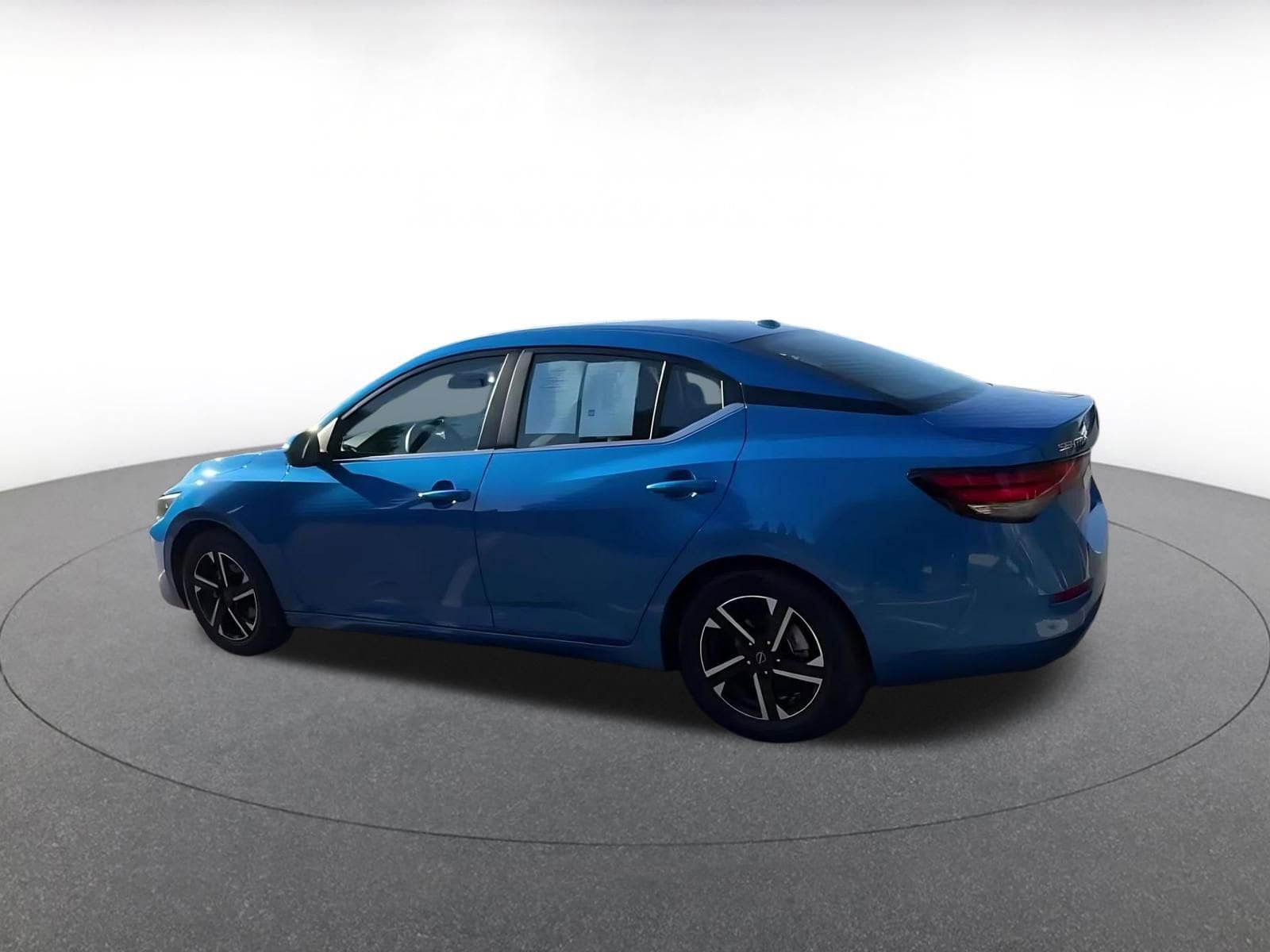 Thumbnail: 2025 Nissan Sentra - 10