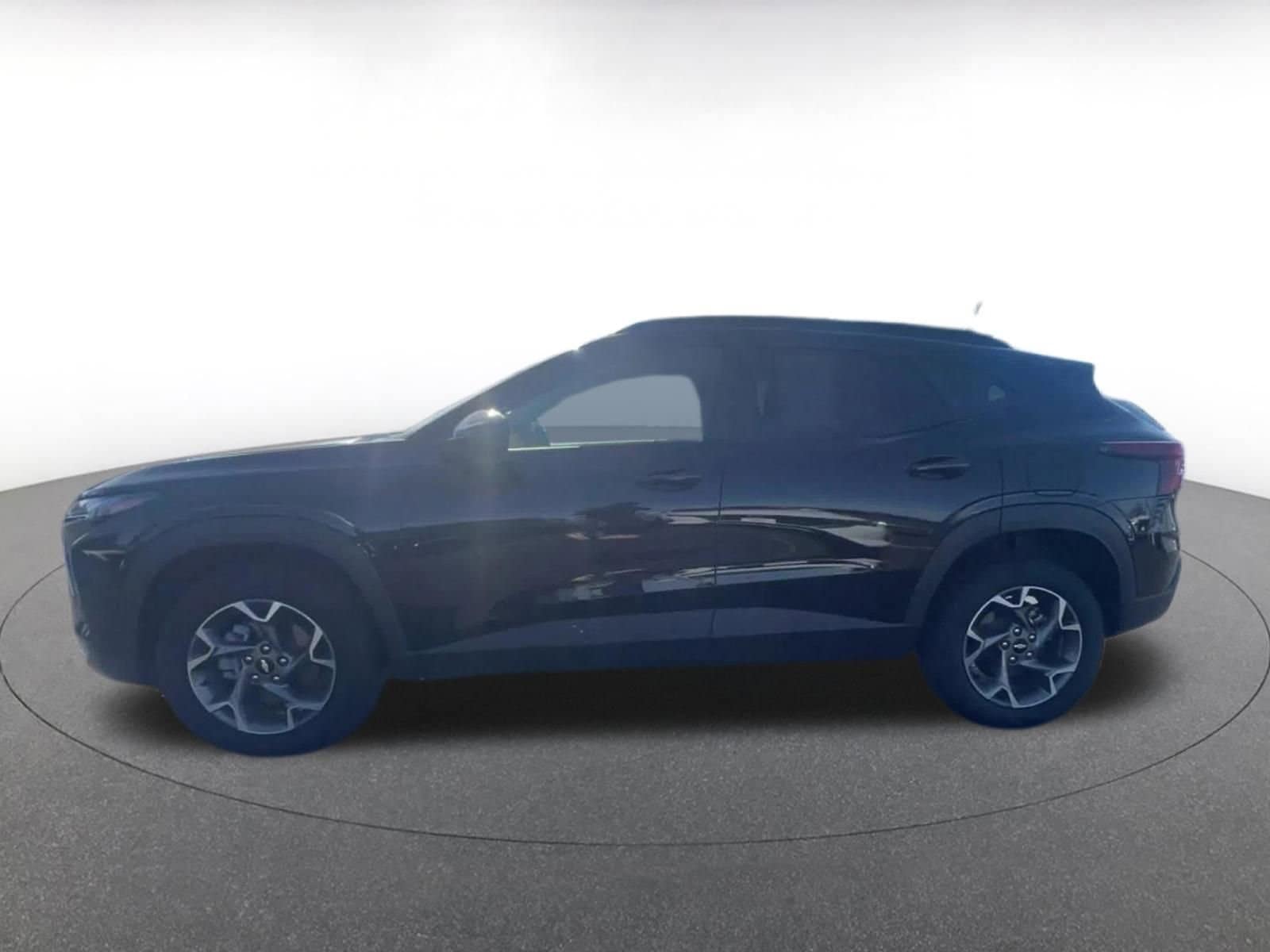 Thumbnail: 2025 Chevrolet Trax - 9