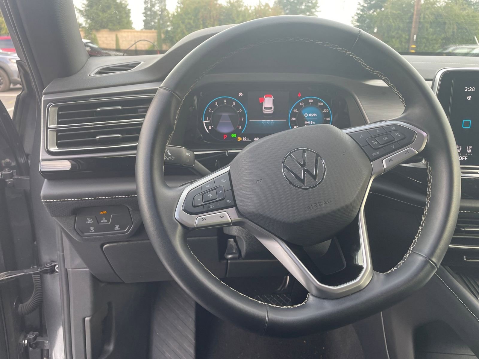 Thumbnail: 2025 Volkswagen Atlas - 29